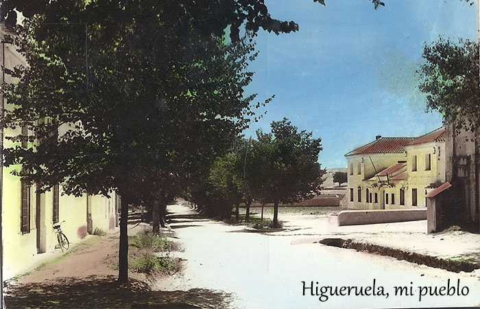 El antiguo Camino del charco, con el cuartel a la derecha
